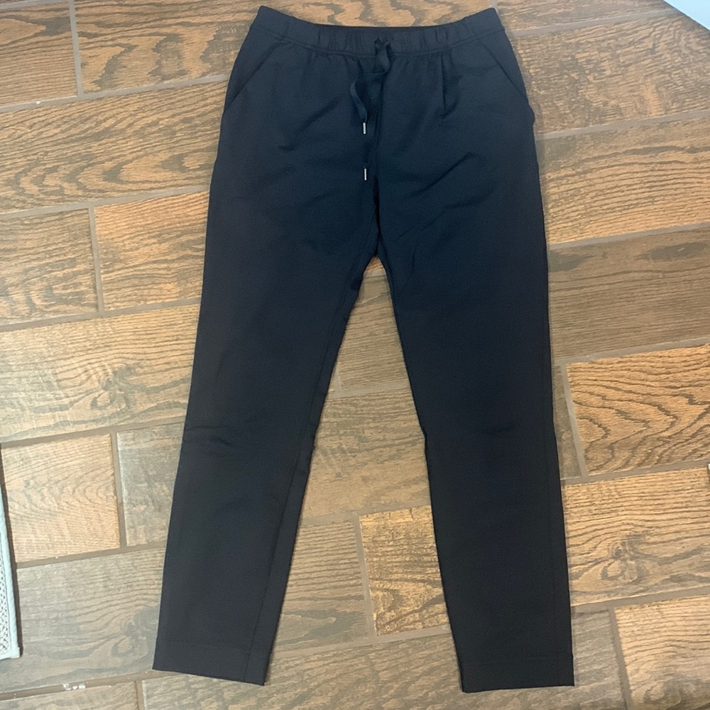 Lululemon “joggers”